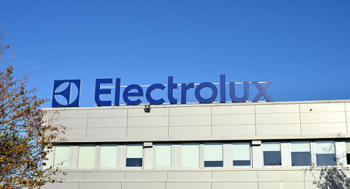 Electrolux sospende i licenziamenti: tregua di 50 giorni